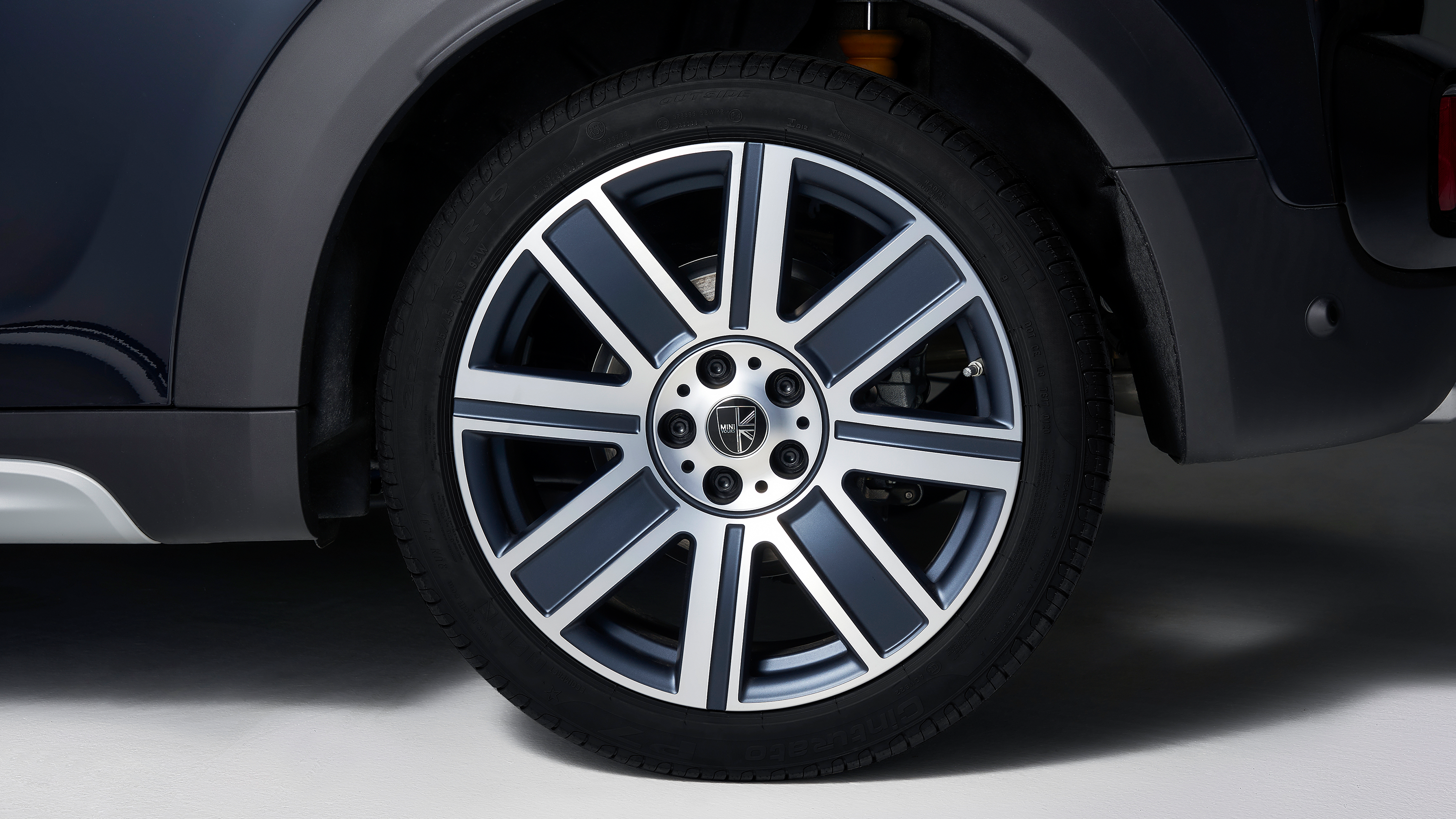 MINI SAVILE ROW EDITION - COUNTRYMAN